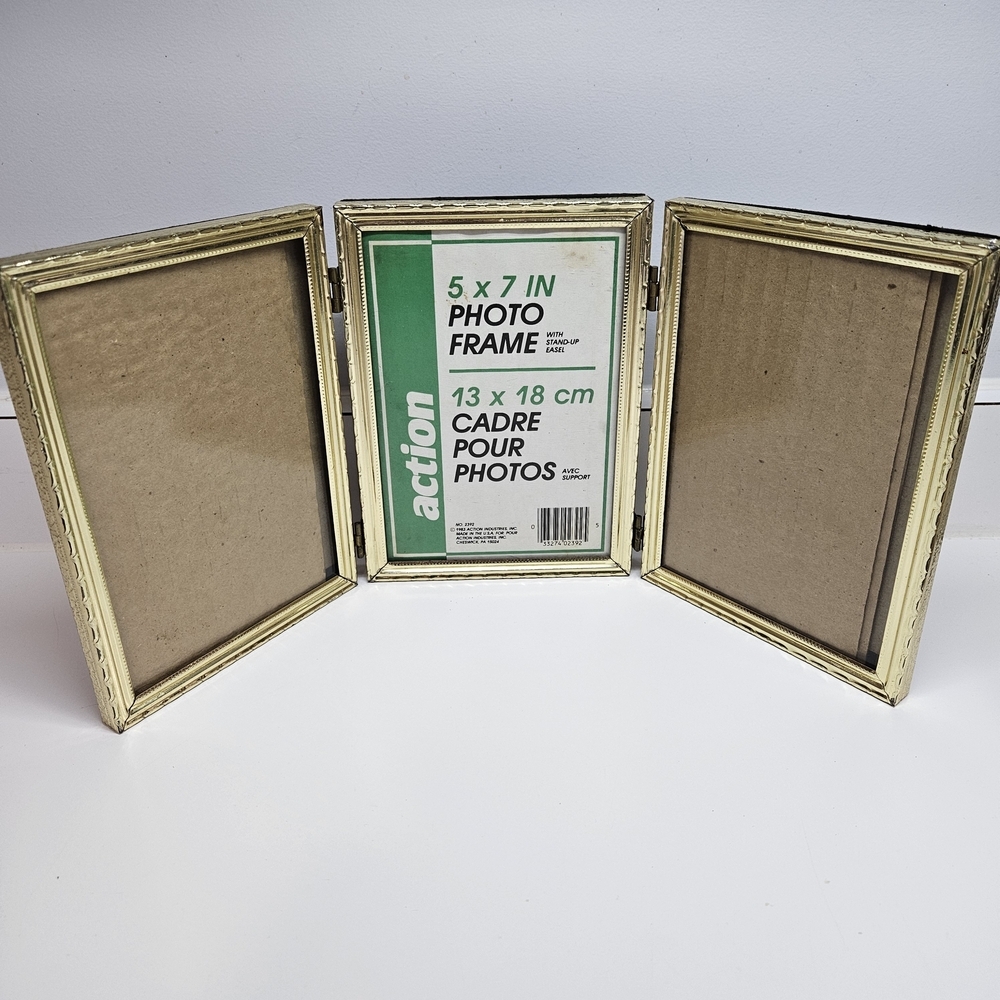 VINTAGE Action Gold Tone Brass Trifold Triple Folding Standing Frames 5x7"